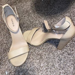 Torrid 4 inch Nude Heels Women’s Size 11